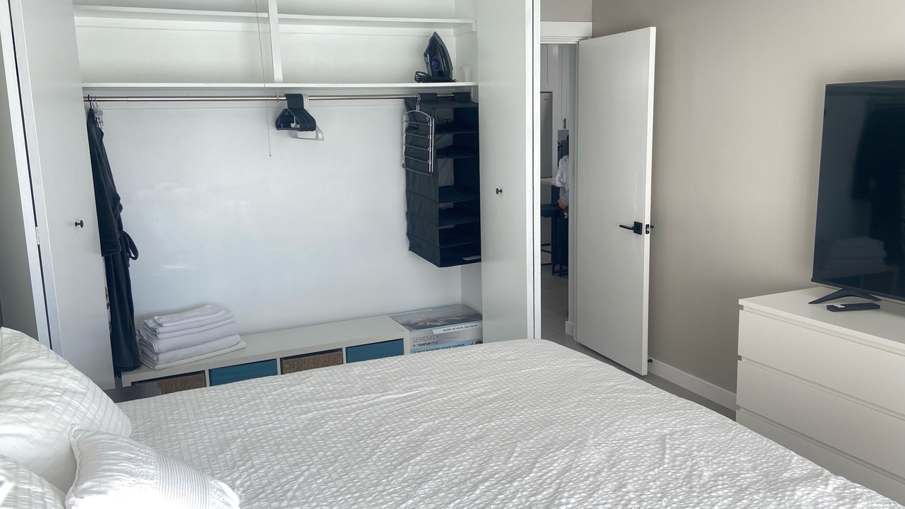 Photo of Bedroom in Hale