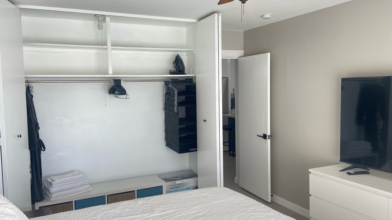 Photo of Bedroom in Hale