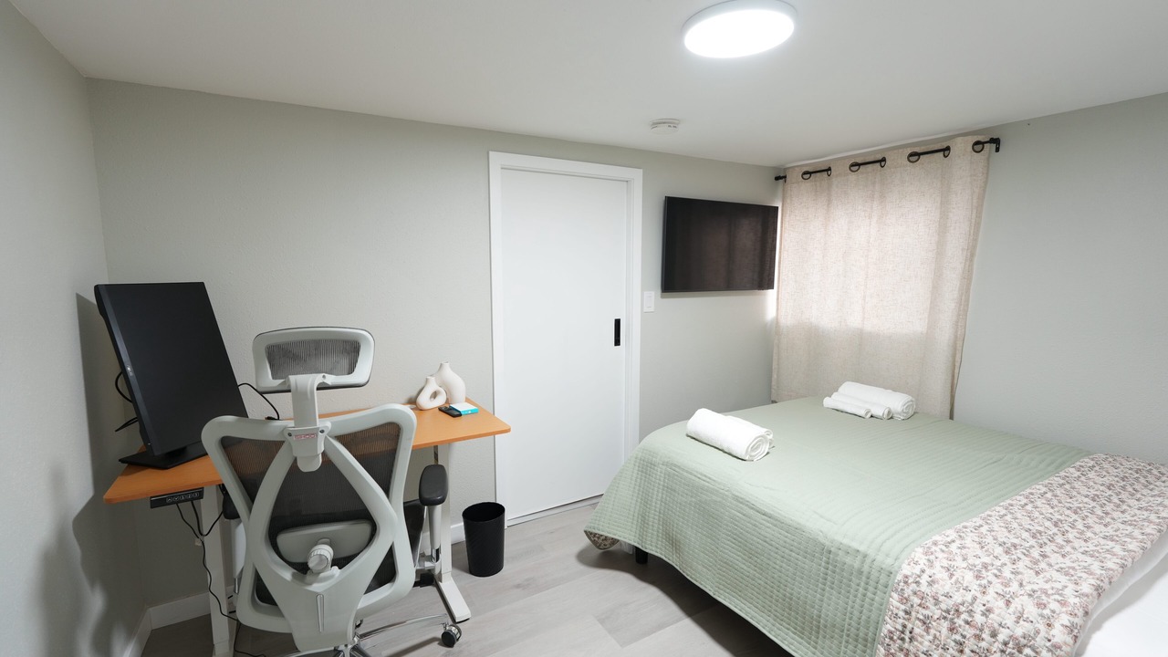 Photo of Bedroom in North Beacon Hill