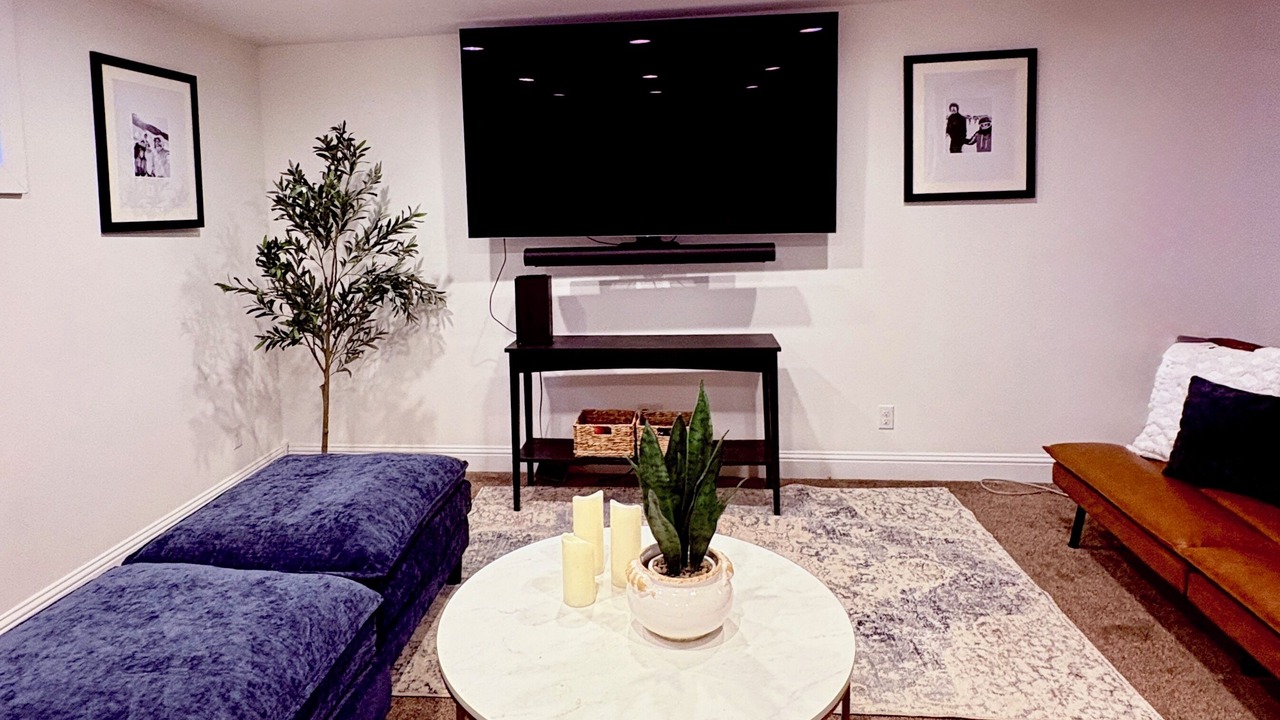 Photo of Livingroom in Cherry Knolls
