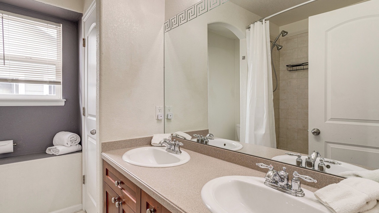 Photo of Bathroom in Aurora