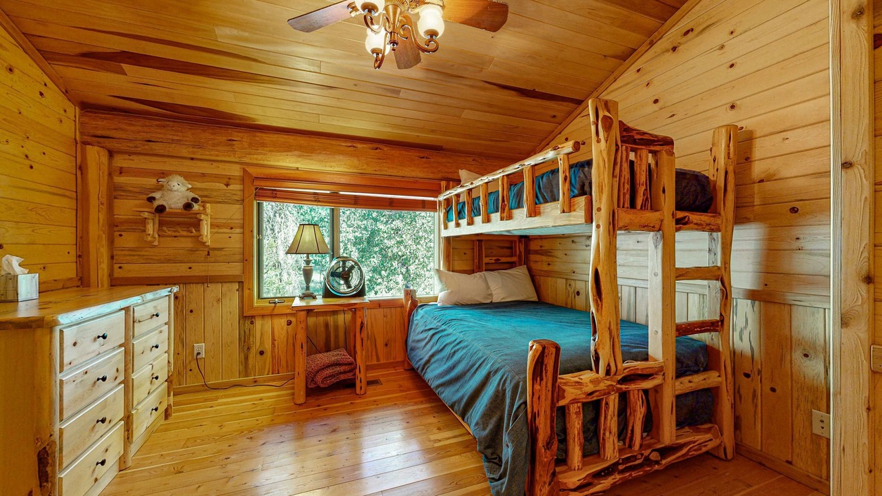 Photo of Bedroom in Tamarack Resort