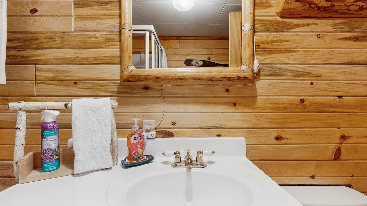 Photo of Bathroom in Cascade