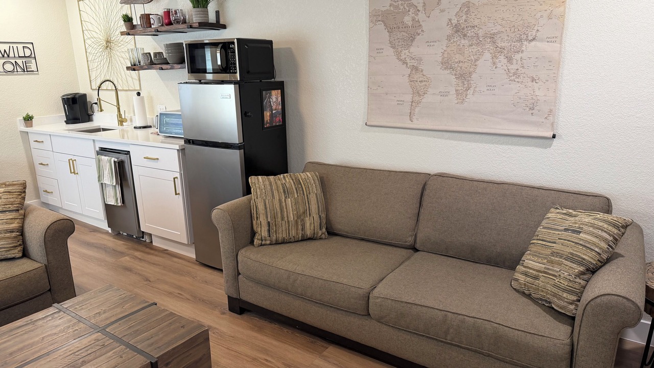 Photo of Livingroom in Columbine Knolls