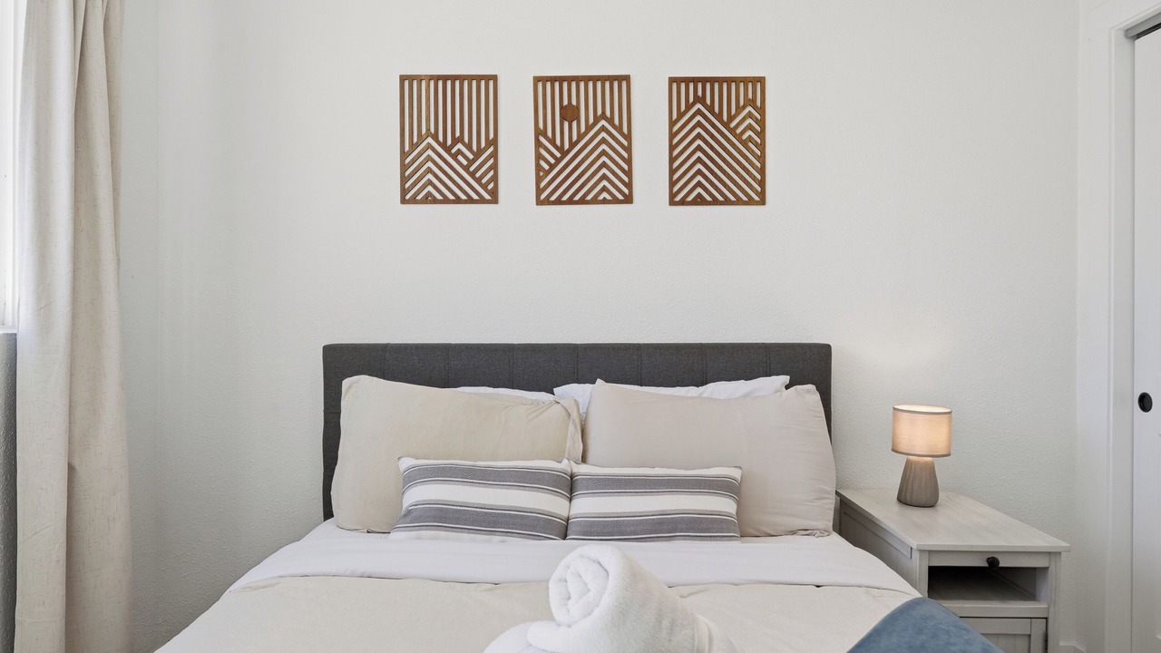 Photo of Bedroom in Delmar Parkway