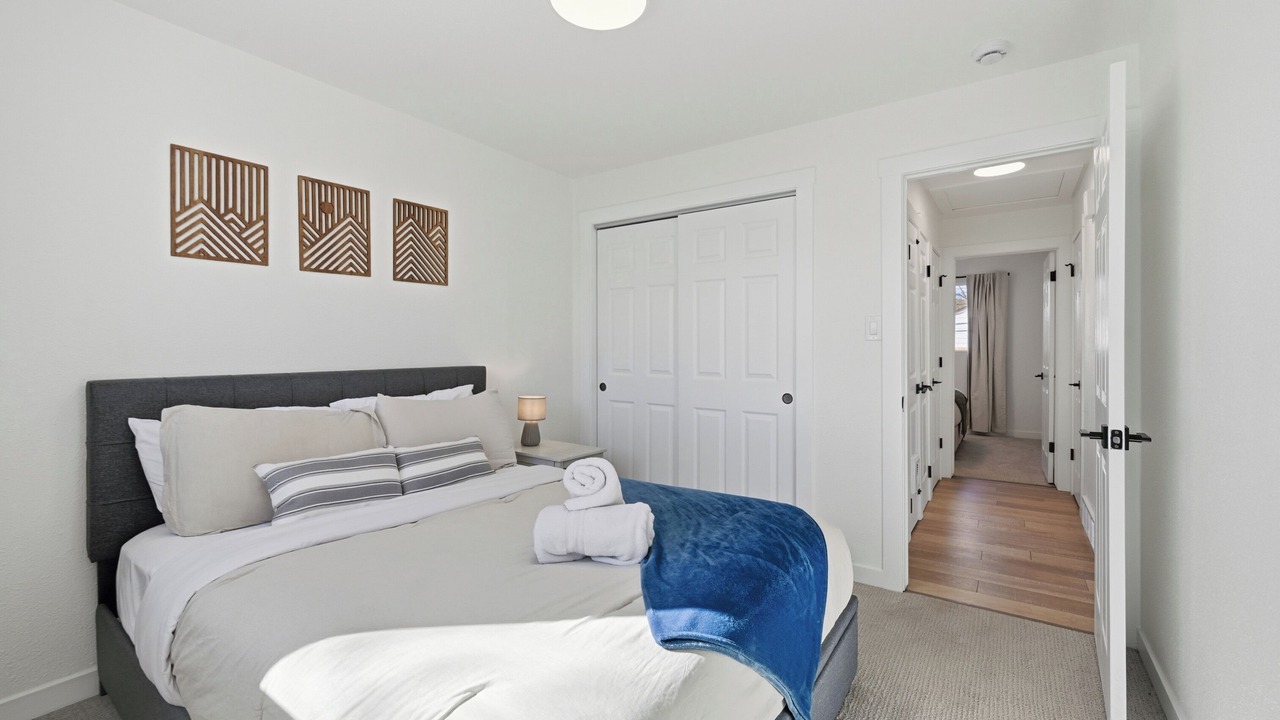 Photo of Bedroom in Delmar Parkway