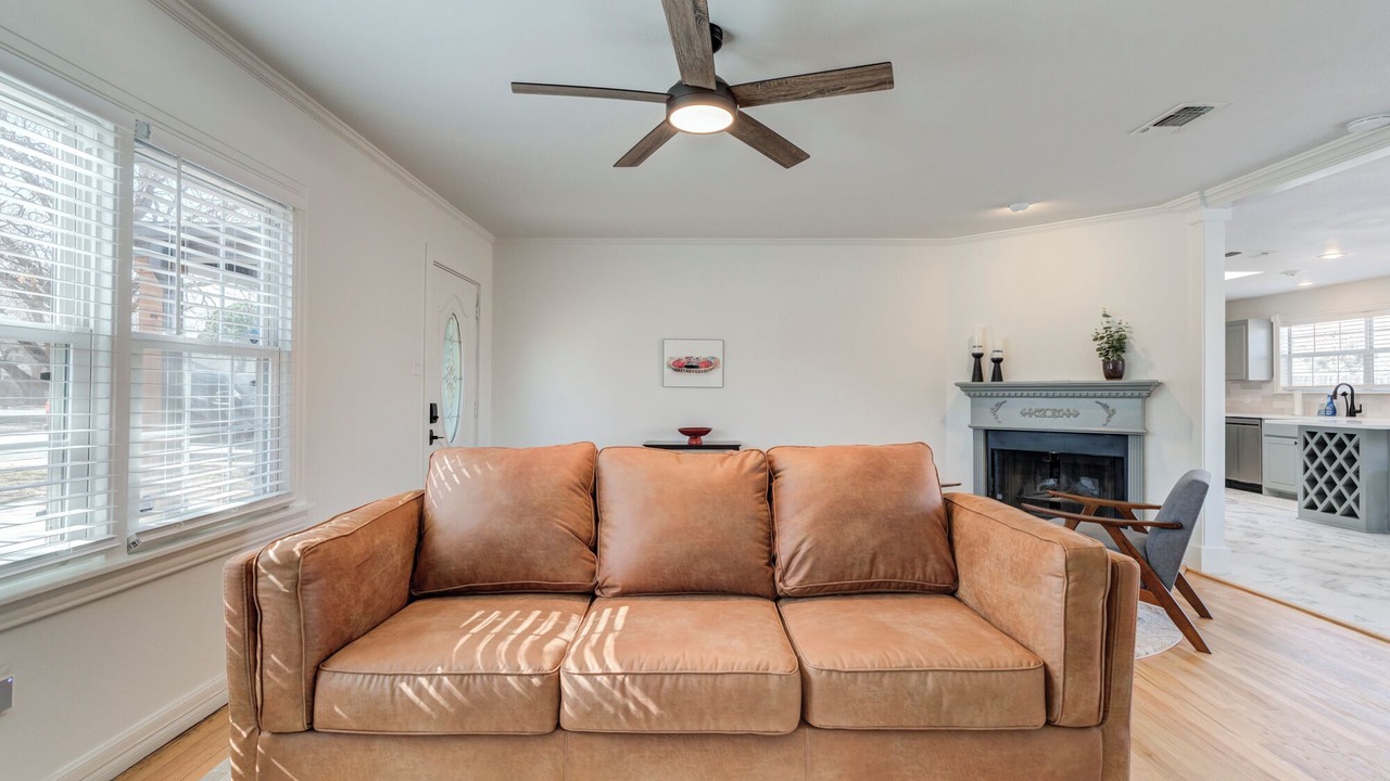 Photo of Livingroom in Tech Terrace