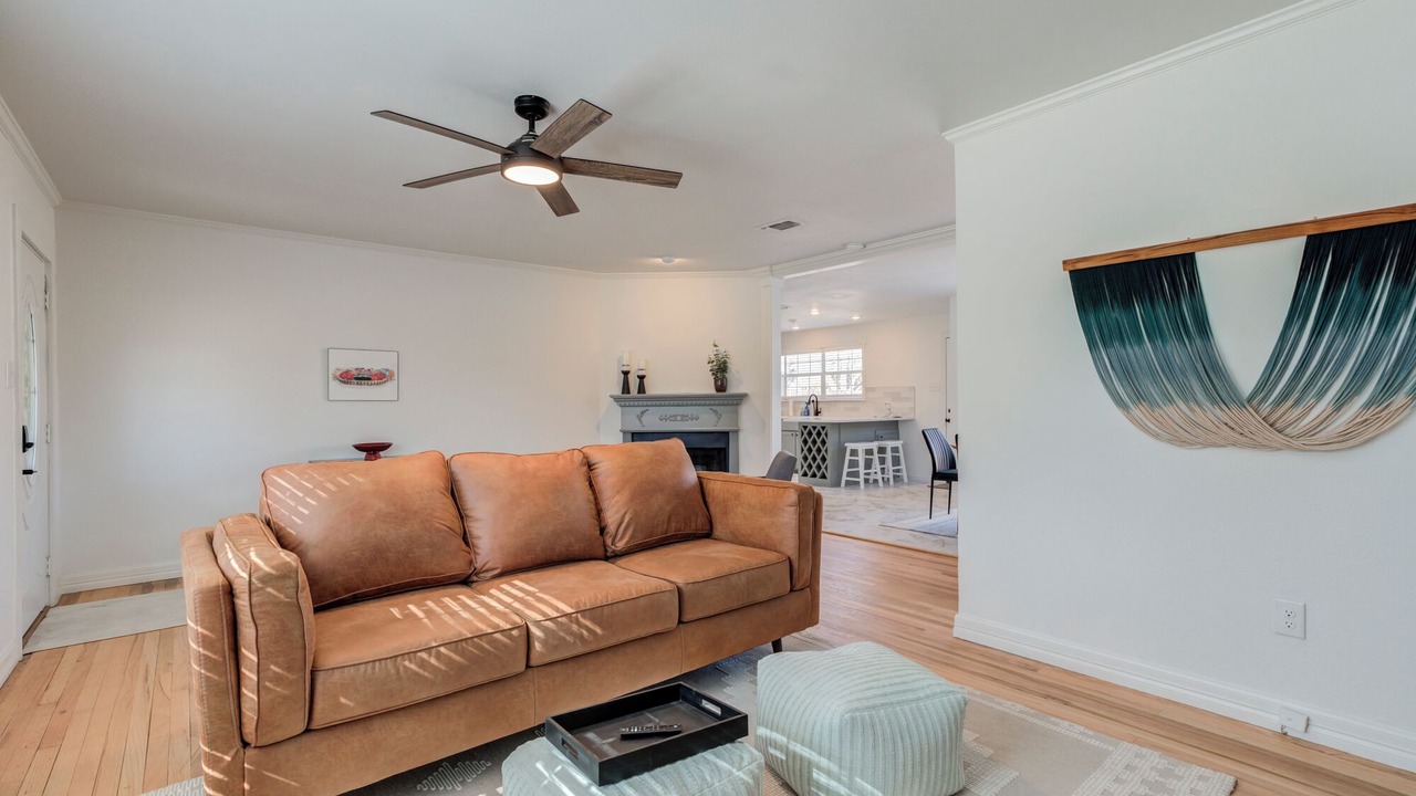 Photo of Livingroom in Tech Terrace