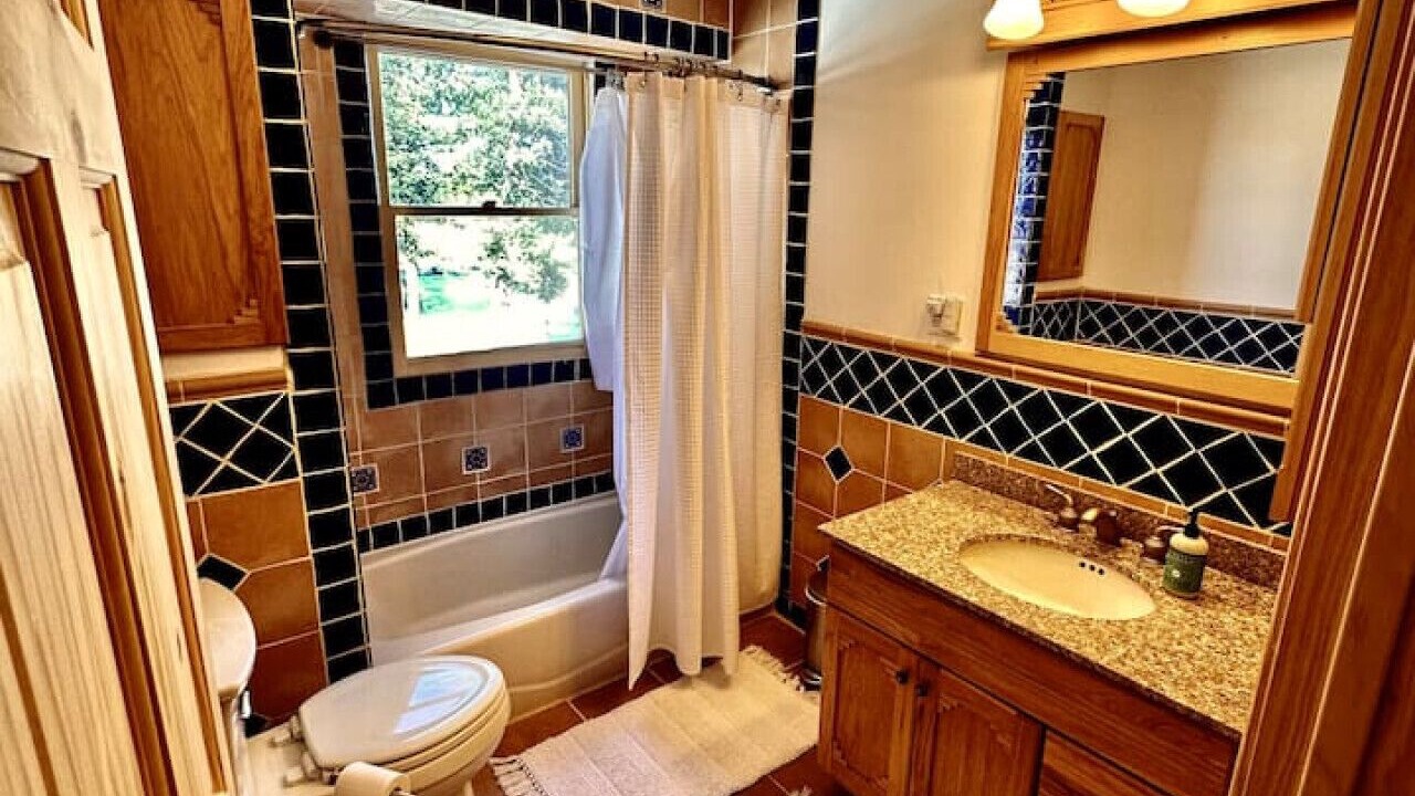 Photo of Bathroom in Hangen Ranch And M and B