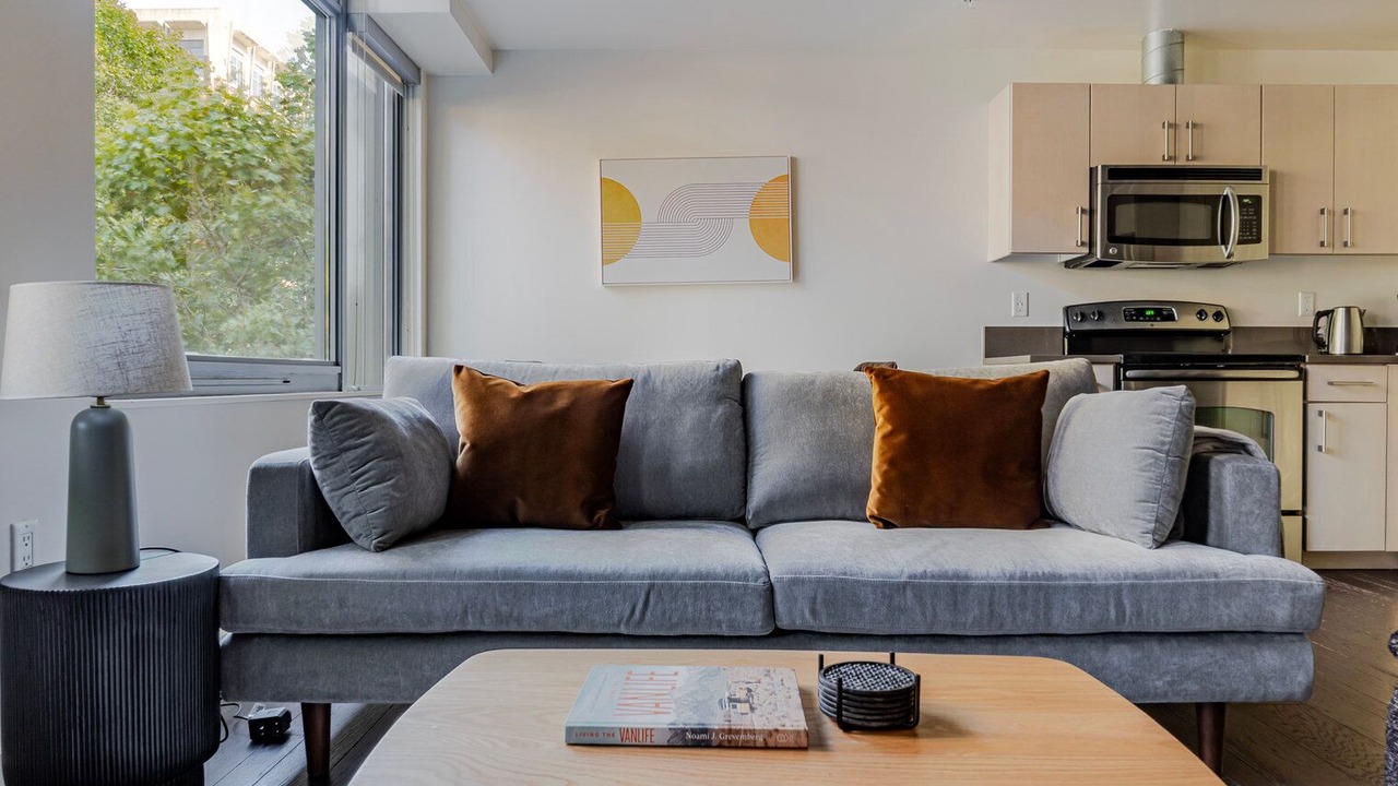 Photo of Livingroom in Downtown Seattle