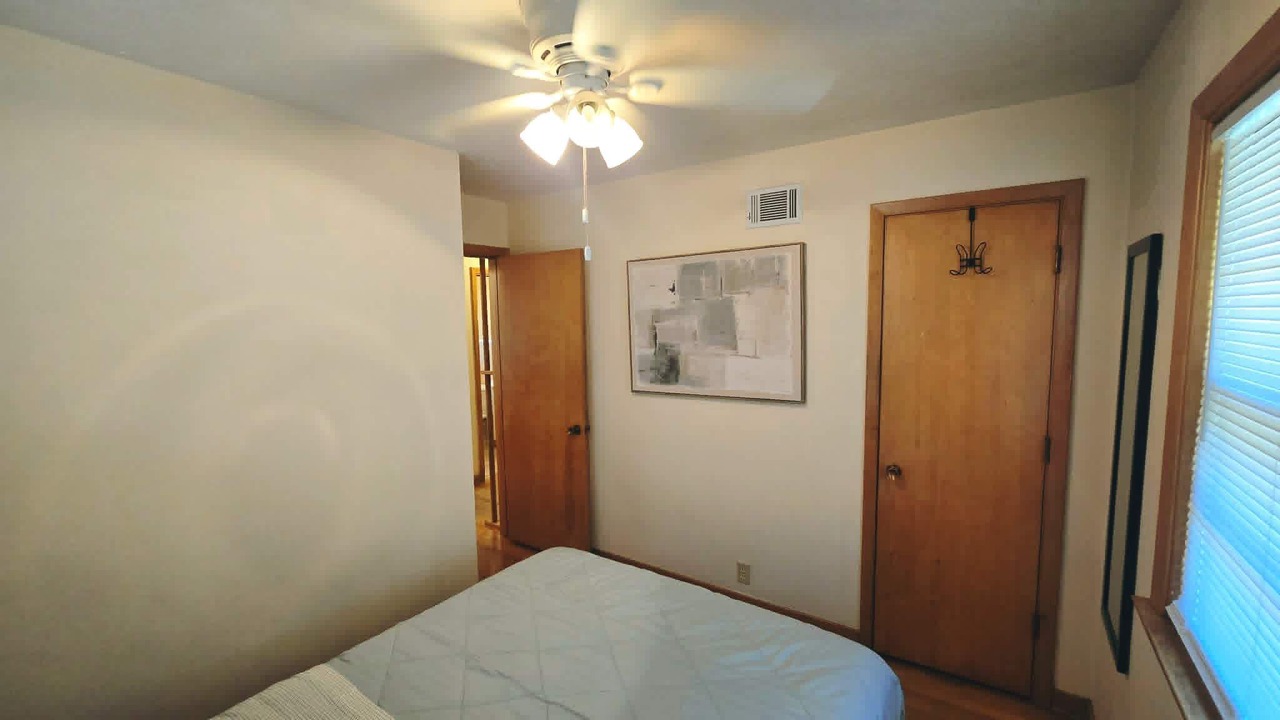 Photo of Bedroom in Near South
