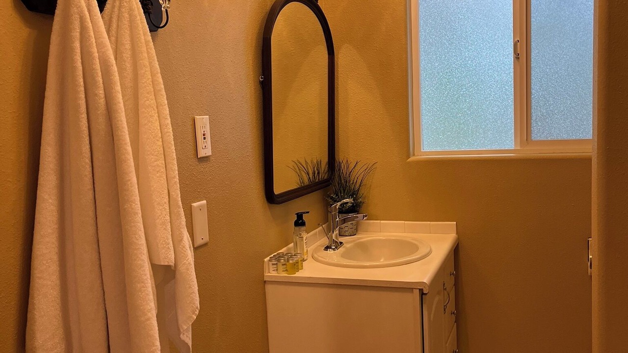 Photo of Bathroom in Eatonville