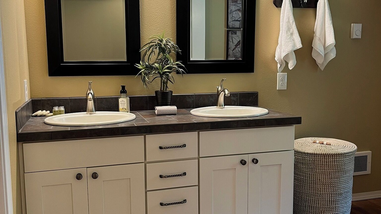 Photo of Bathroom in Eatonville