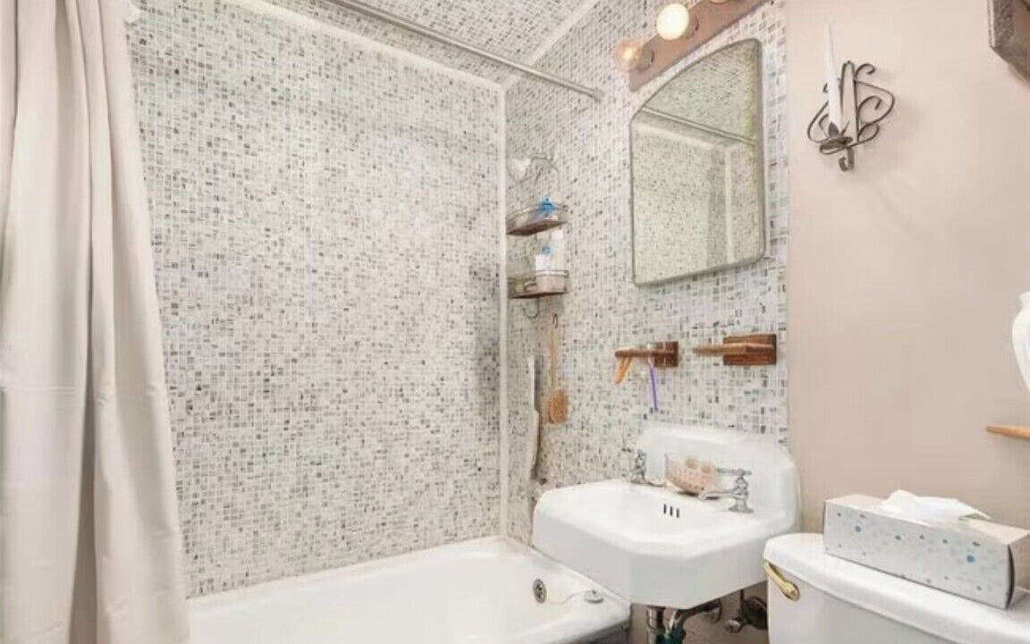 Photo of Bathroom in City Park West