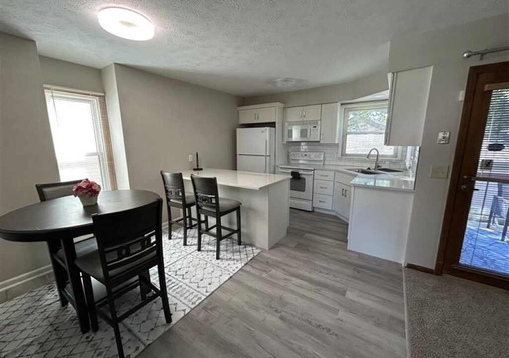 Photo of Kitchen in Aksarben - Elmwood Park