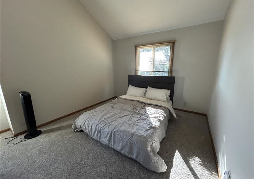 Photo of Bedroom in Aksarben - Elmwood Park