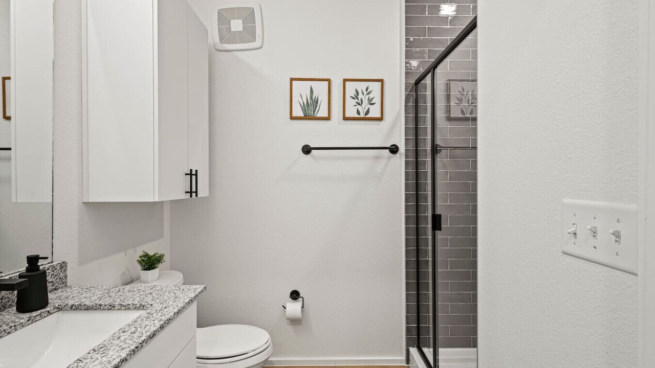 Photo of Bathroom in Oak Cliff