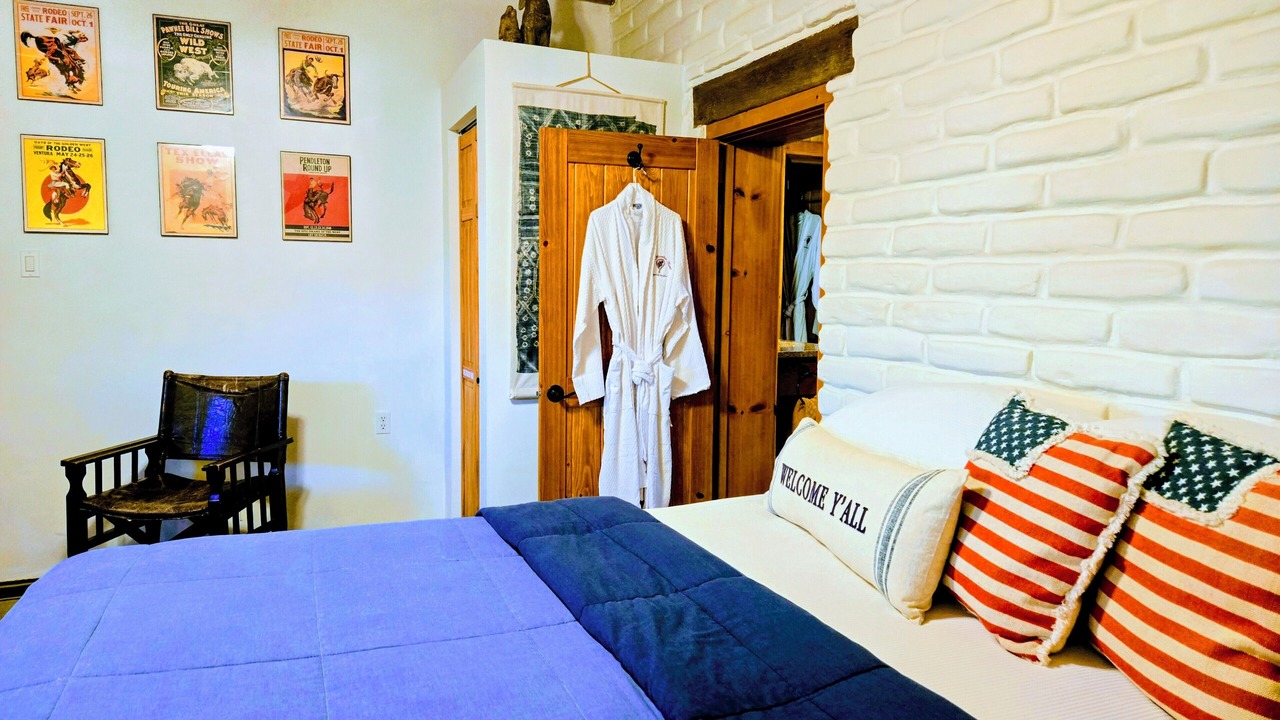 Photo of Bedroom in Corrales