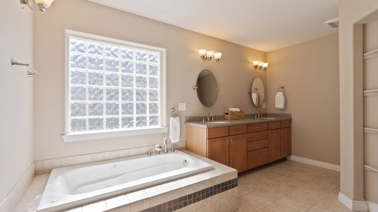 Photo of Bathroom in Davenport