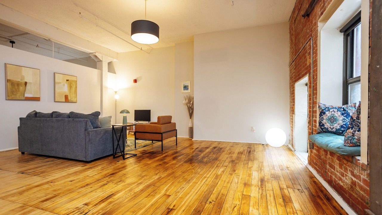 Photo of Livingroom in River Market