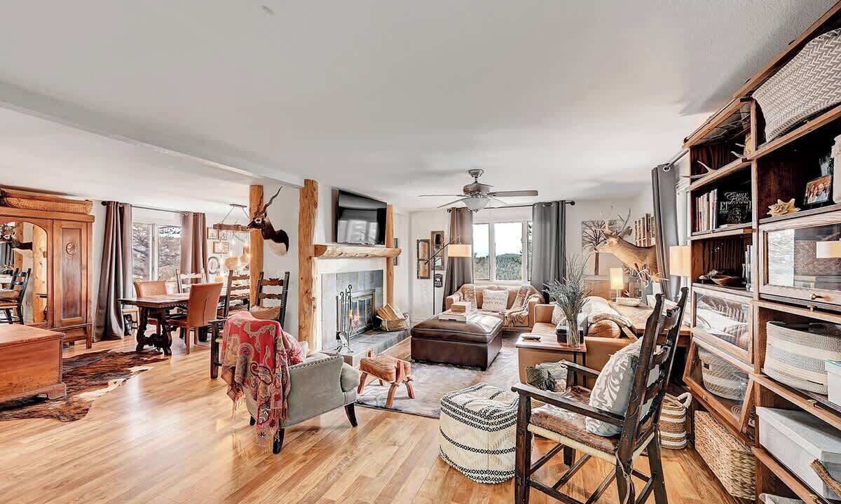 Photo of Bedroom in Richmond Hill Corridor