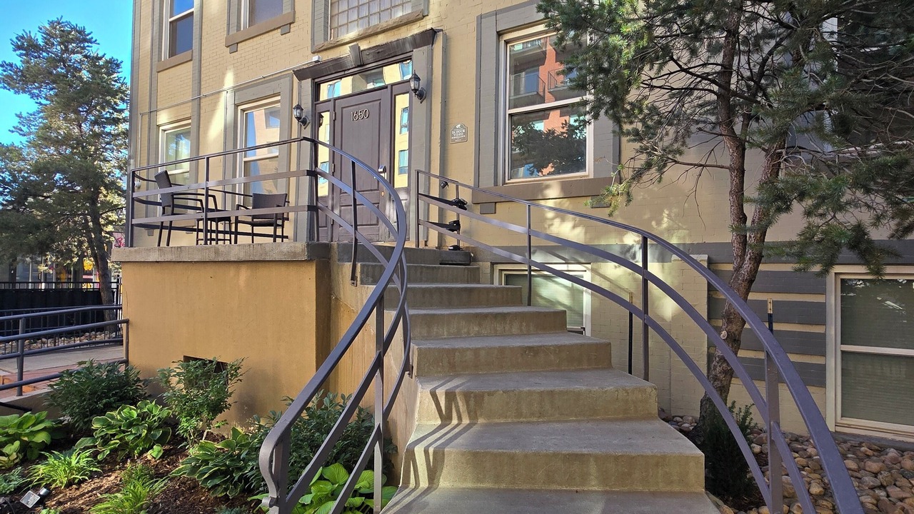 Photo of Outdoor in Uptown