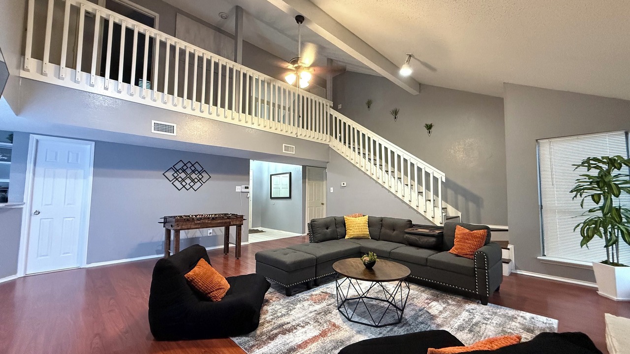 Photo of Livingroom in South Arlington