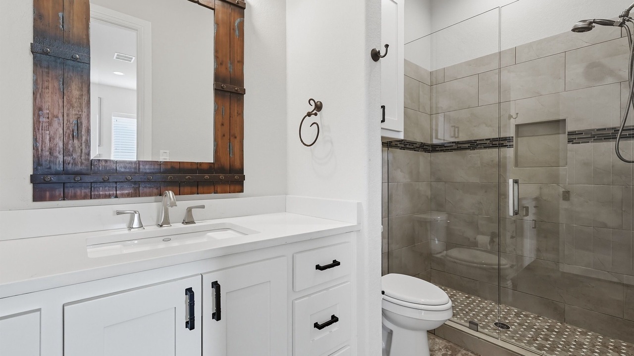 Photo of Bathroom in Graford