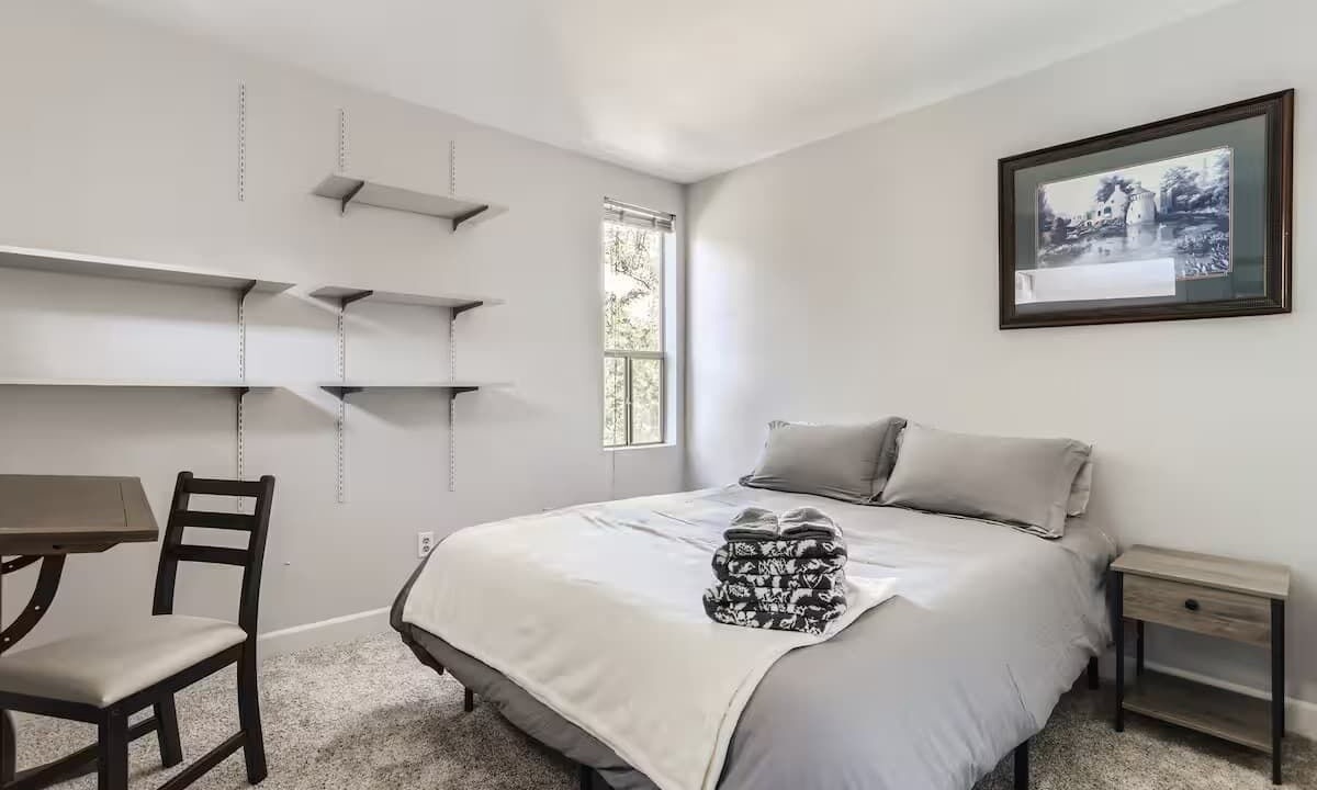 Photo of Bedroom in Washington Virginia Vale