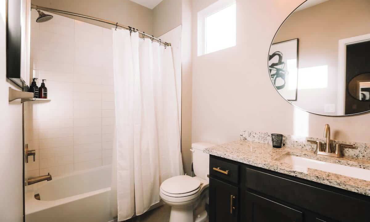 Photo of Bathroom in Dupont