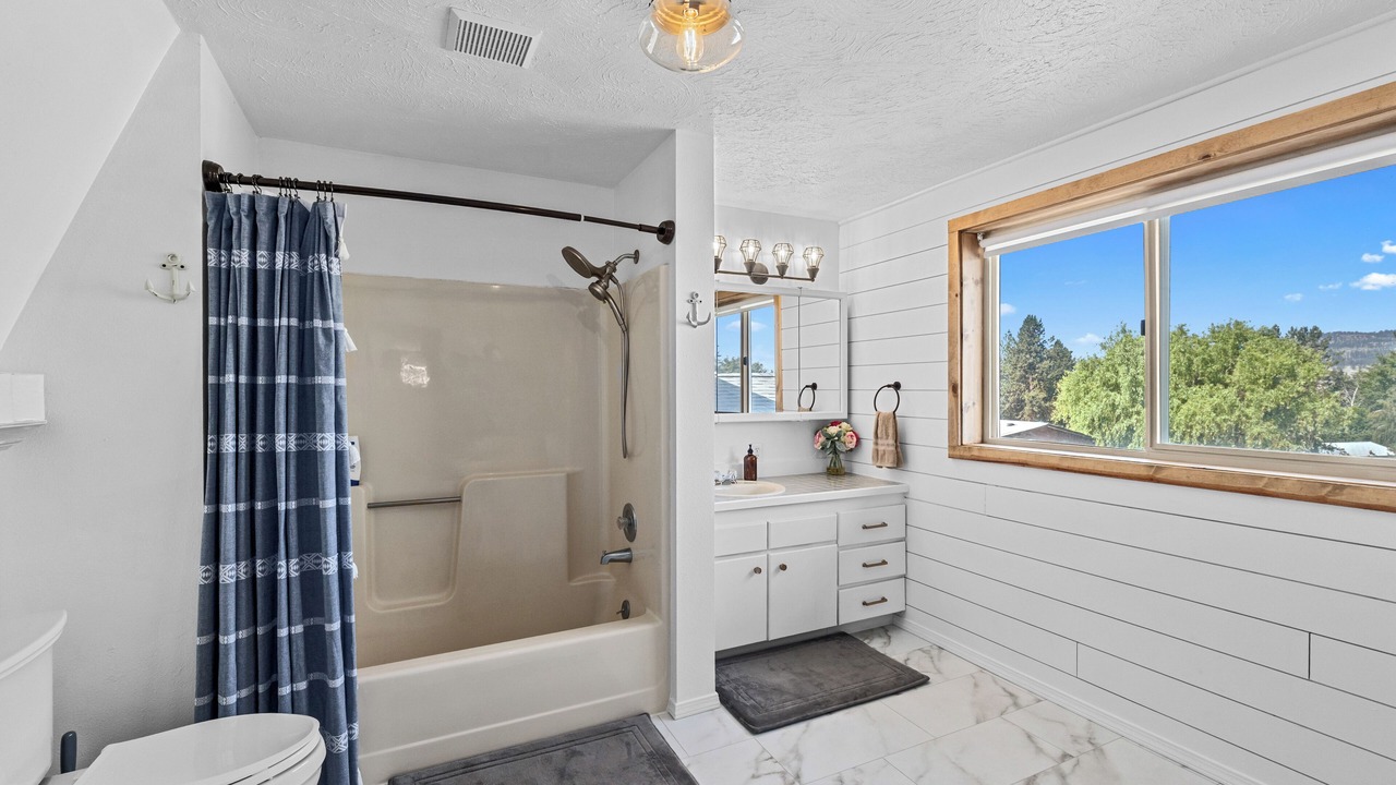 Photo of Bathroom in Davenport