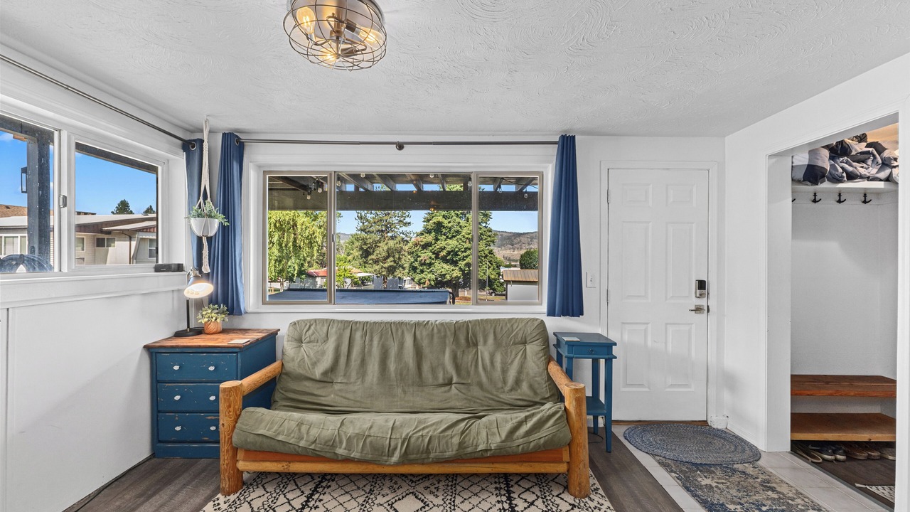 Photo of Livingroom in Davenport