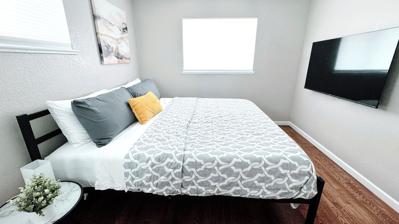 Photo of Bedroom in Mar Lee