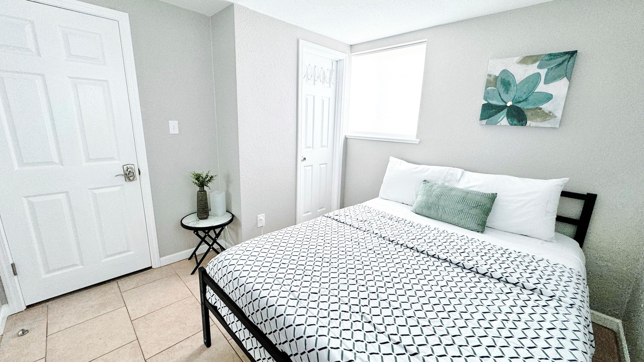 Photo of Bedroom in Mar Lee