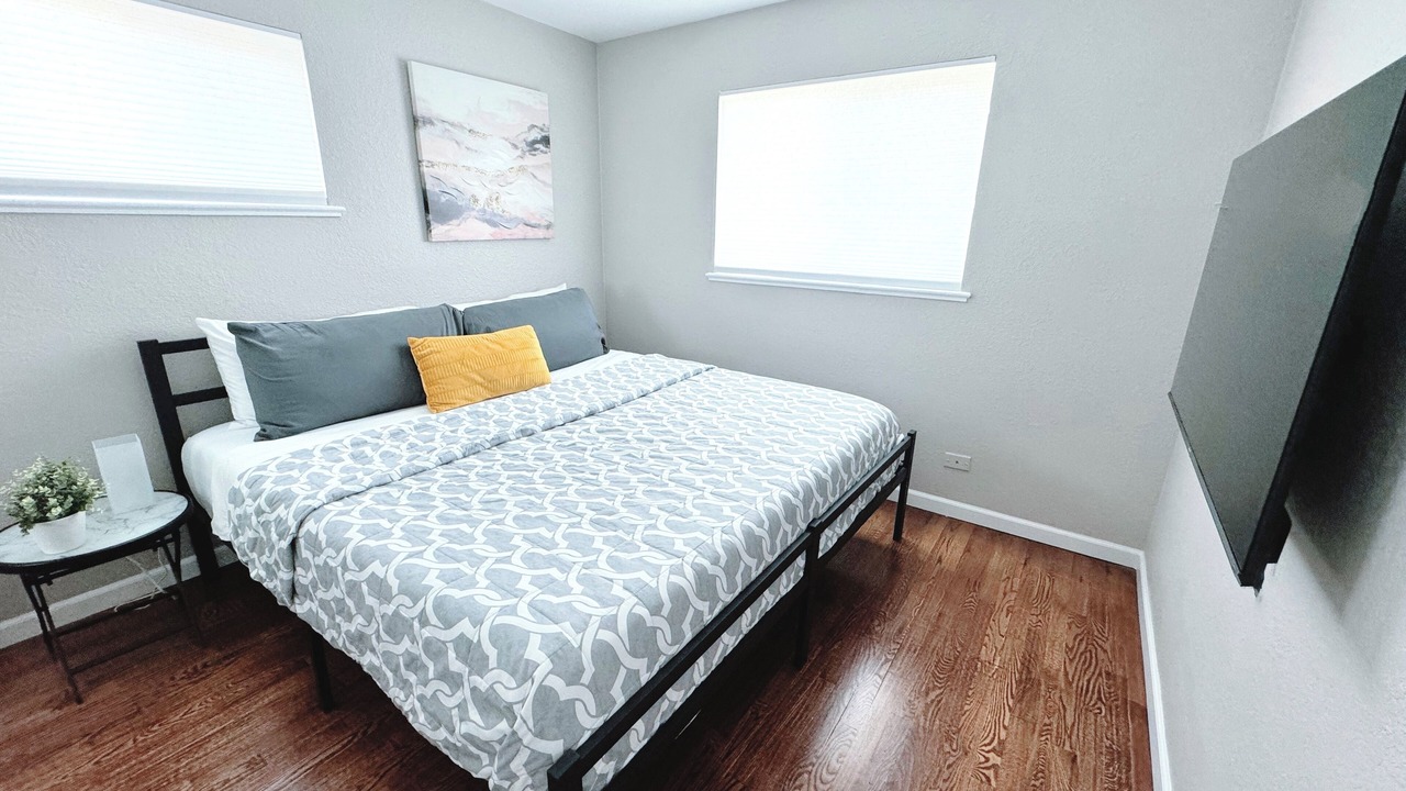 Photo of Bedroom in Mar Lee