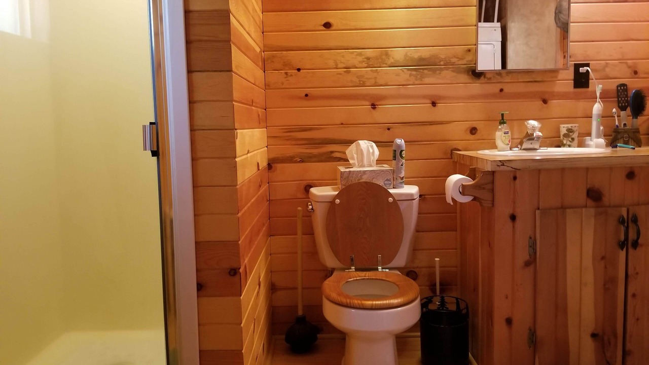Photo of Bathroom in Cascade