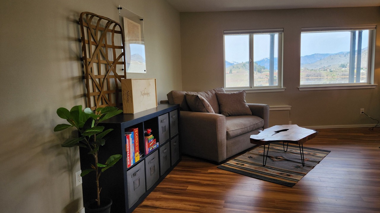 Photo of Livingroom in Manson