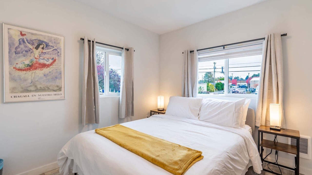 Photo of Bedroom in White Center