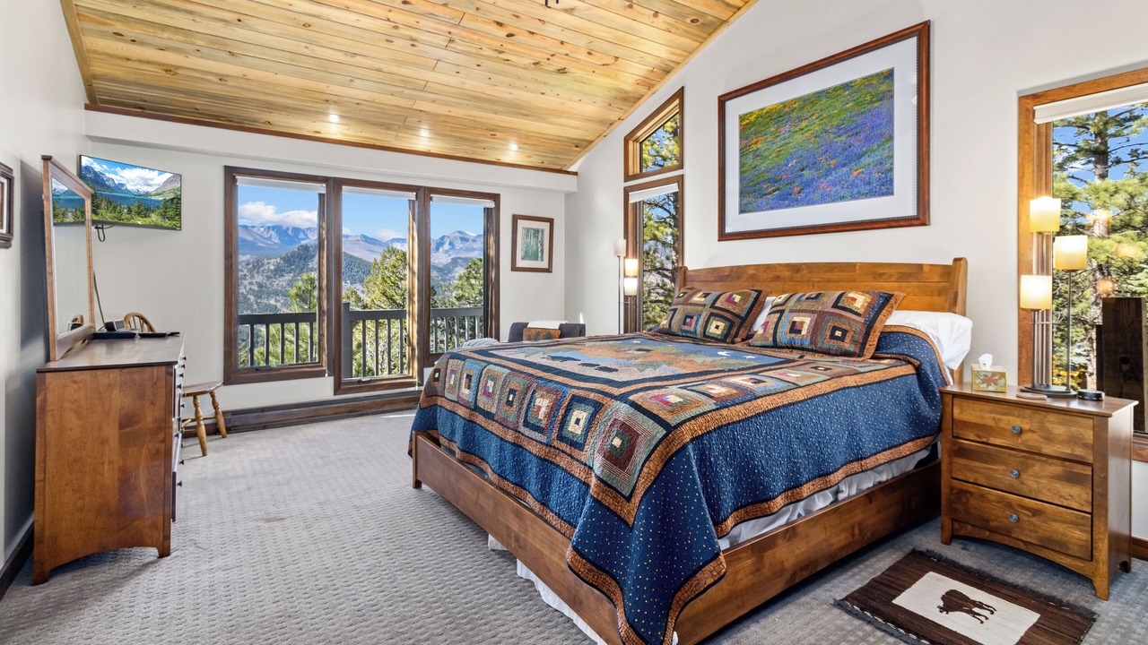 Photo of Bedroom in Windcliff Estates