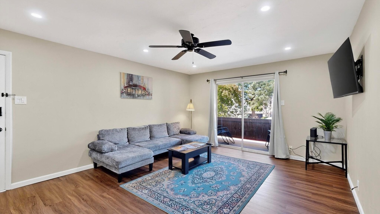 Photo of Livingroom in Uptown