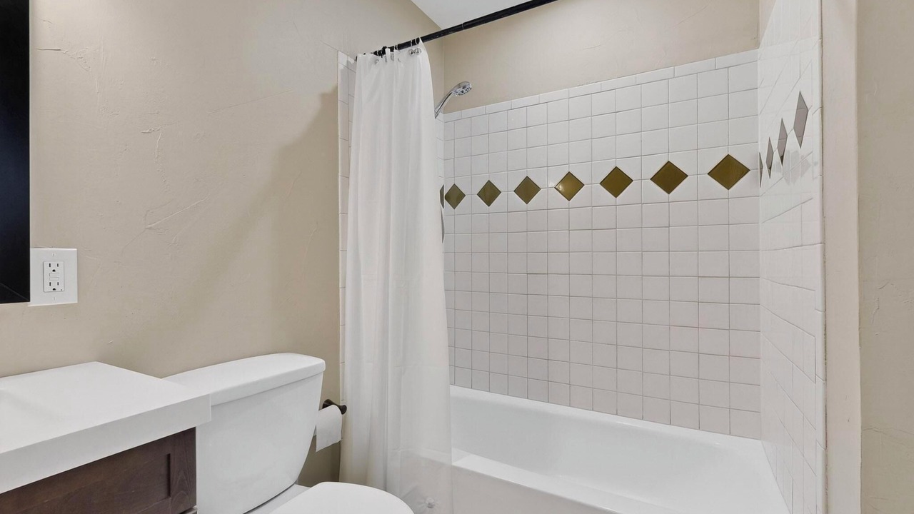 Photo of Bathroom in Uptown
