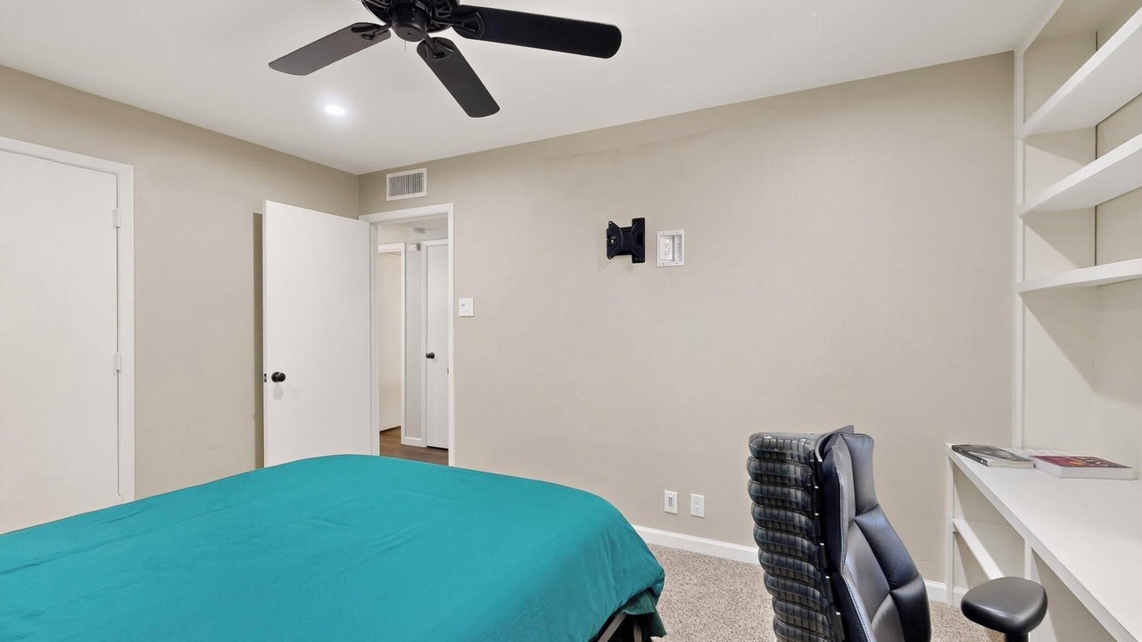 Photo of Bedroom in Uptown