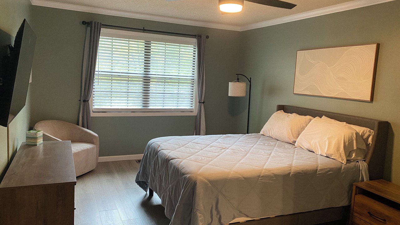 Photo of Bedroom in Lawrence
