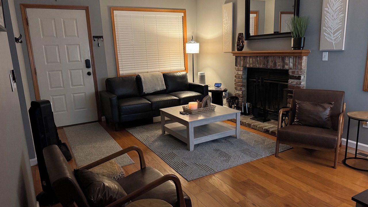 Photo of Livingroom in Lawrence