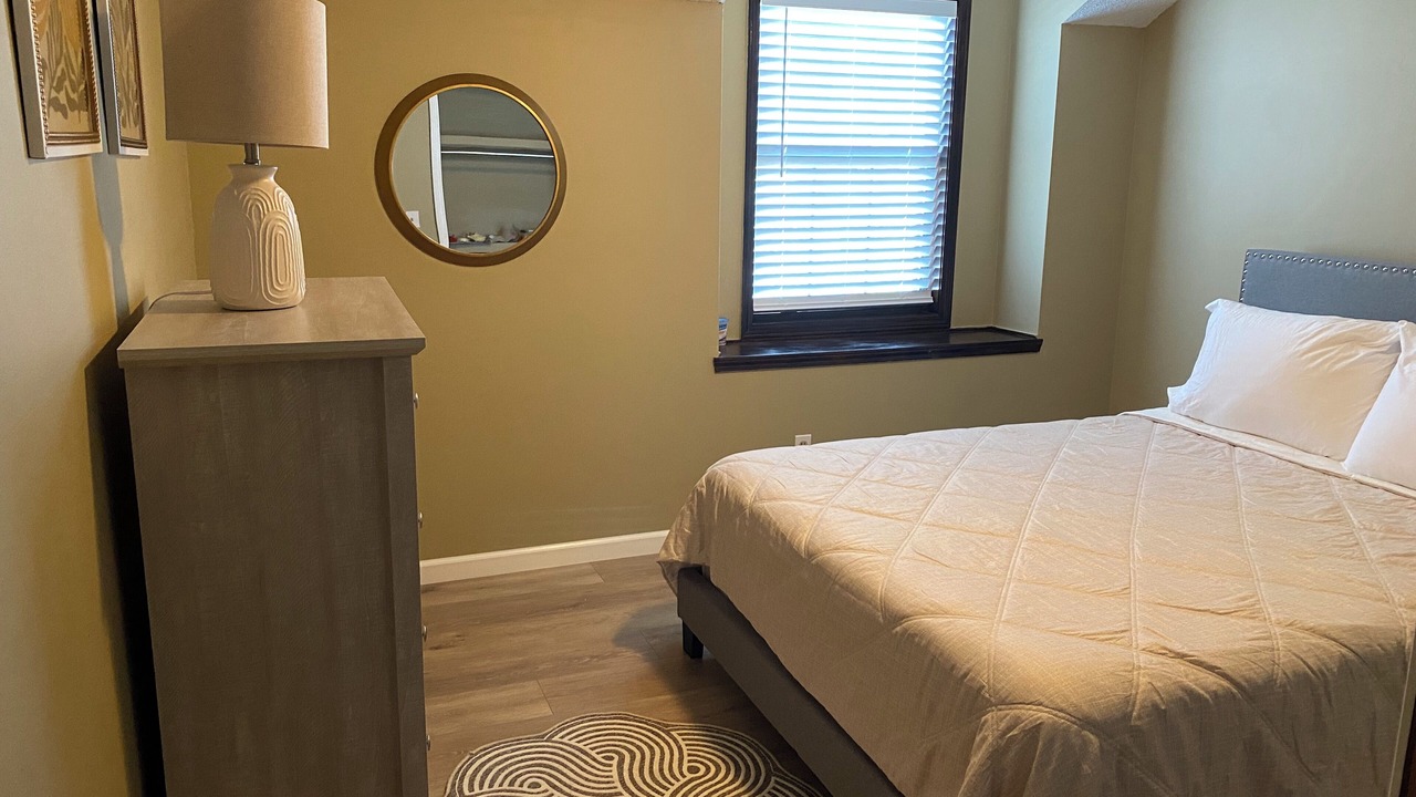 Photo of Bedroom in Lawrence