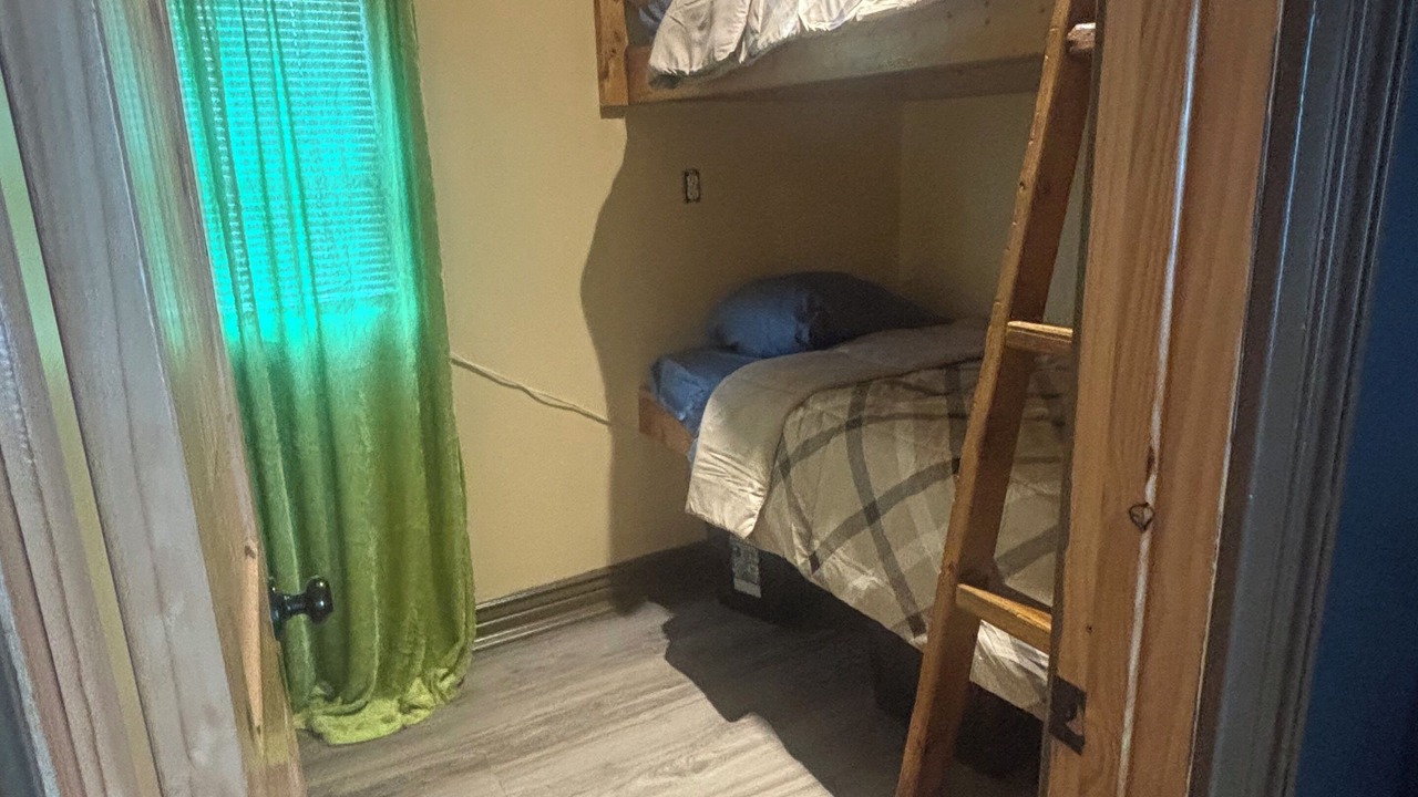 Photo of Bedroom in Hoyt