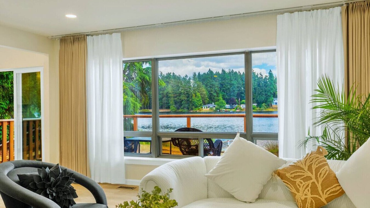 Photo of Livingroom in Lakeland South