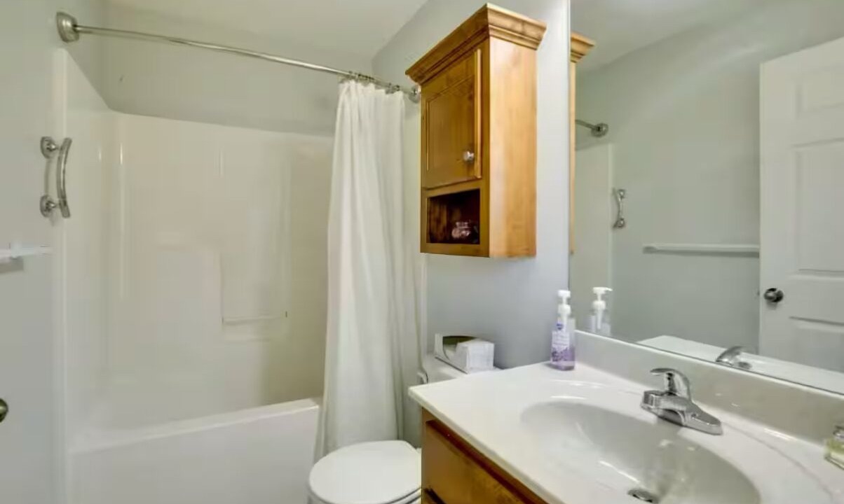 Photo of Bathroom in Lansing