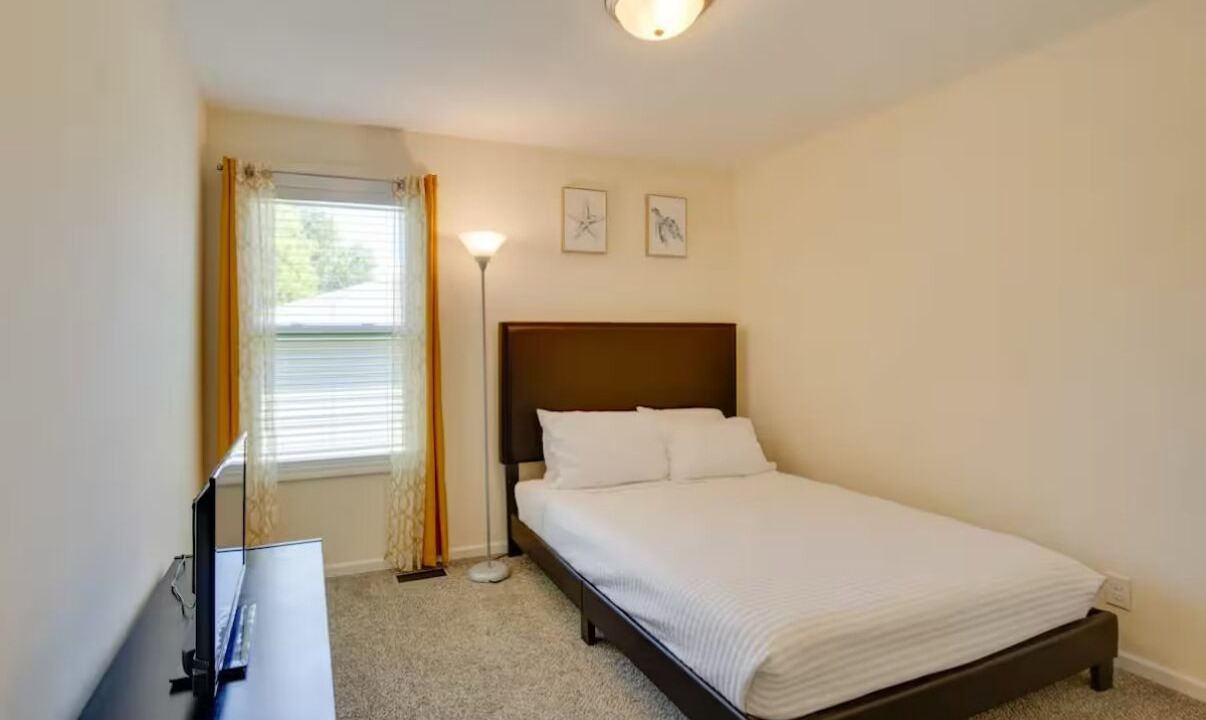 Photo of Bedroom in Lansing