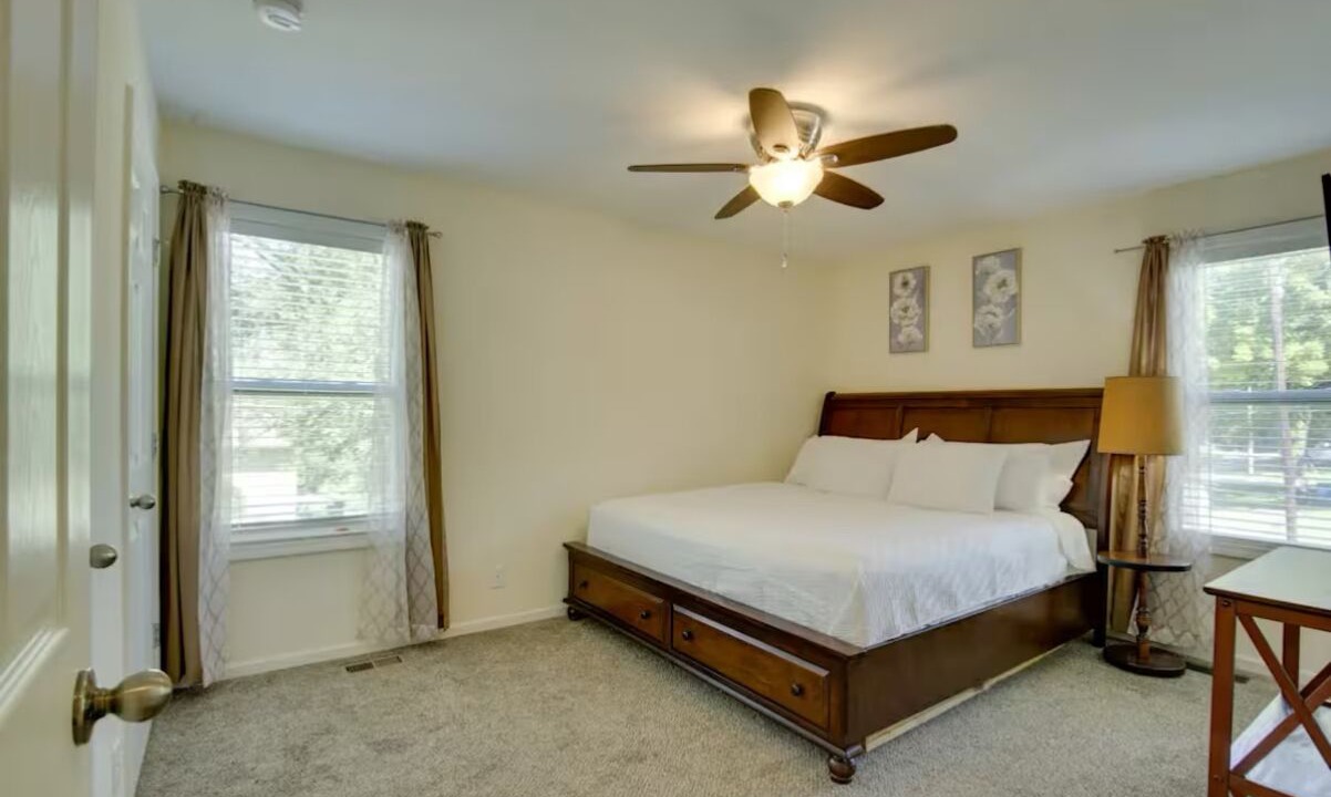 Photo of Bedroom in Lansing